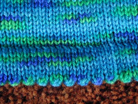 Turquoise T-shirt, hem
detail